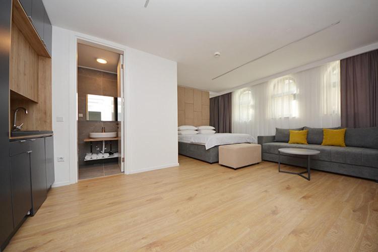 Miss Saray Apartamento Saraievo Exterior foto